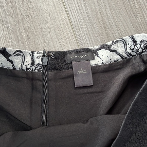 Ann Taylor A Line Embroidered Skirt - Picture 2 of 2